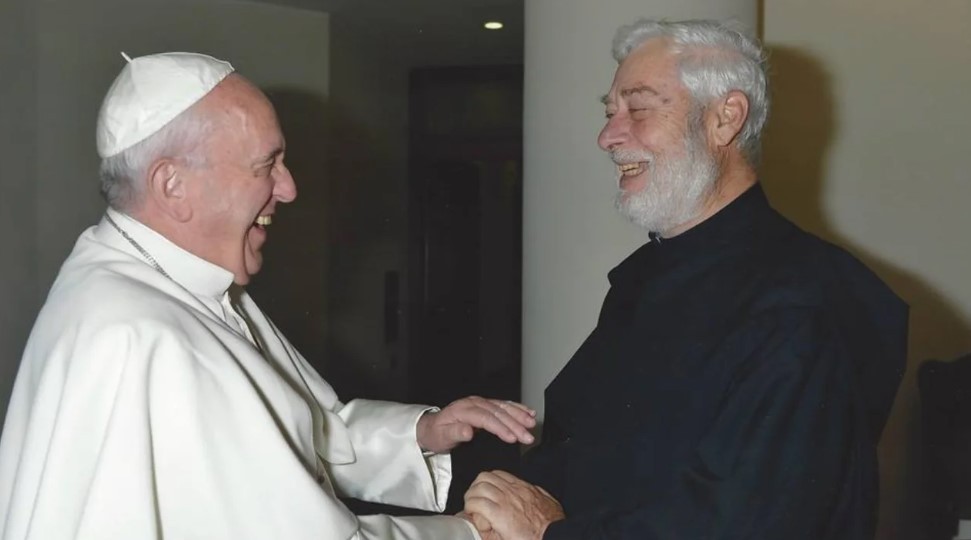 Murió a los 83 años Mamerto Menapace, el monje benedictino que acercó la fe con relatos gauchescos | Información General