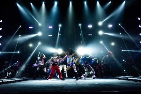 A días del show de Lali en Rosario, fans ya acampan para conseguir los mejores lugares | Rosario y la región