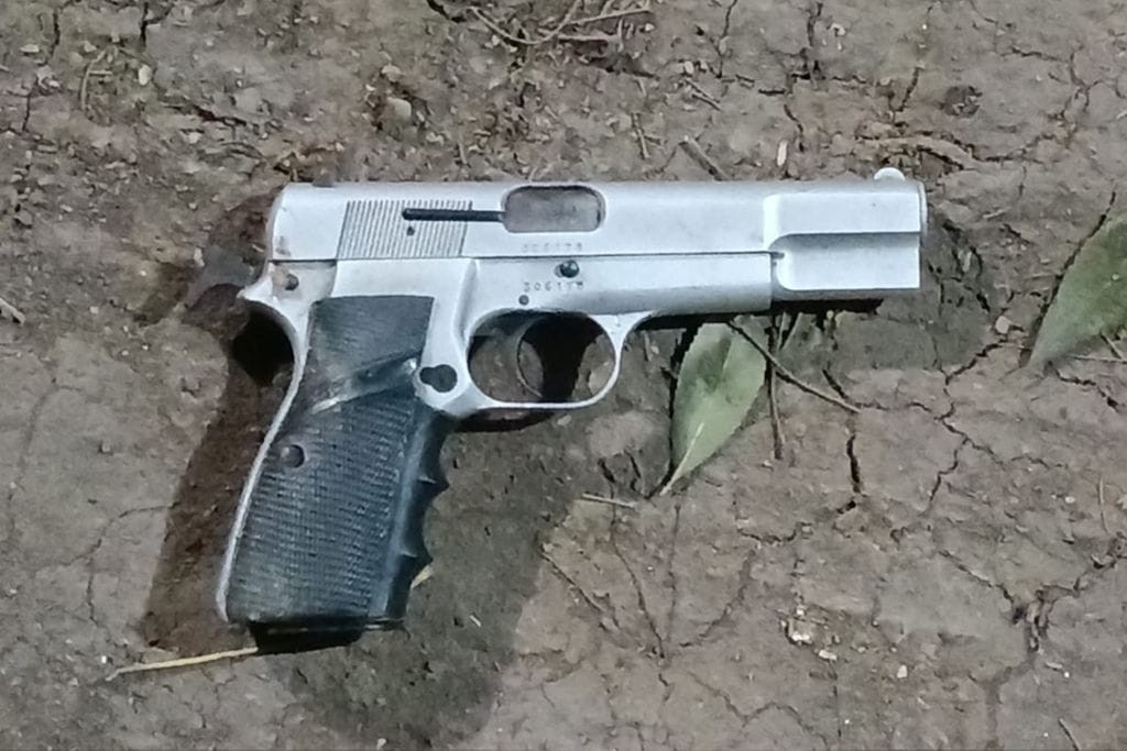 Intentó huir de la policía, arrojó un arma a un patio y fue arrestado | Rosario y la región