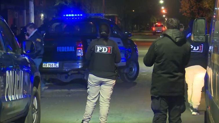 Dos detenidos en un mismo operativo: uno de ellos es señalado como presunto autor de una balacera | Rosario y la región