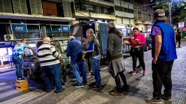 Refuerzan la asistencia alimentaria en Rosario: creció un 36,8% la entrega de viandas | Rosario y la región