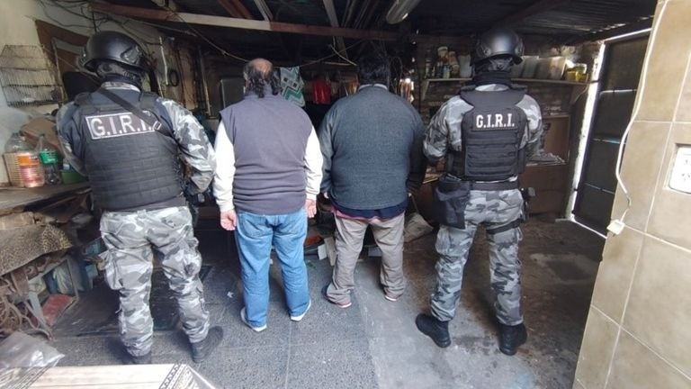 Siete detenidos por el robo de insumos médicos en el Heca tras una serie de allanamientos | Rosario y la región