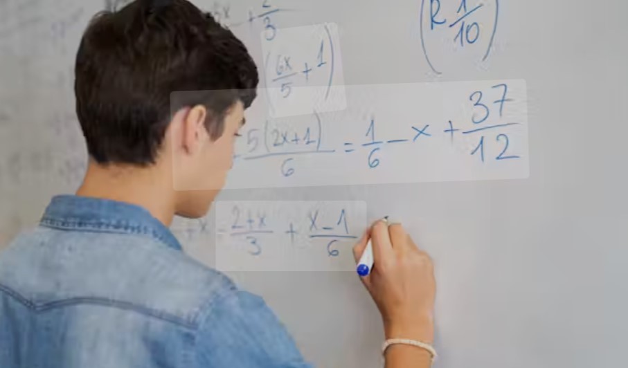 Argentina: solo el 7,4% de las adolescentes de bajo nivel socioeconómico alcanza aprendizajes mínimos en Matemática | Información General