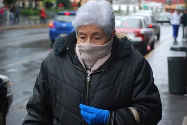 Advierten sobre los riesgos del frío en adultos mayores: recomendaciones clave para cuidarse en invierno | Rosario y la región
