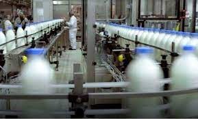 Una histórica empresa láctea enfrenta reclamos por salarios impagos y detener la producción | Rosario y la región