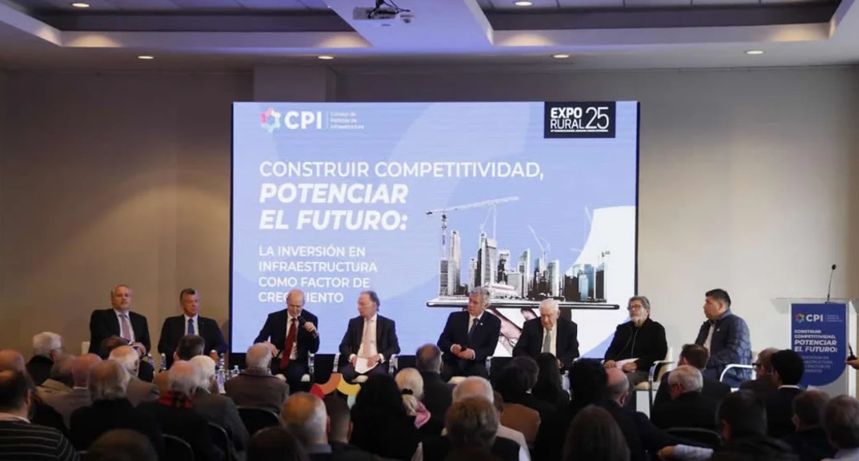 La impensada alianza de empresarios y sindicalistas con un reclamo unificado para Javier Milei | Política y Economía