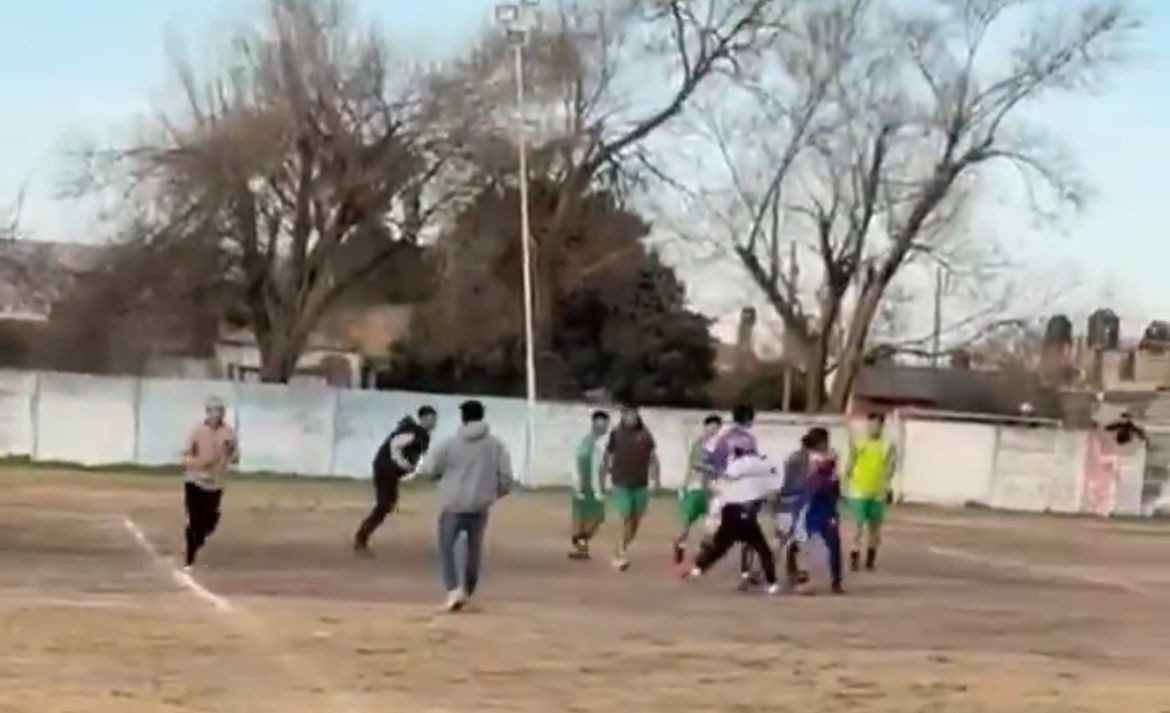 Tensión en la Liga Sanlorencina: golpes, expulsiones y balas de goma | Rosario y la región