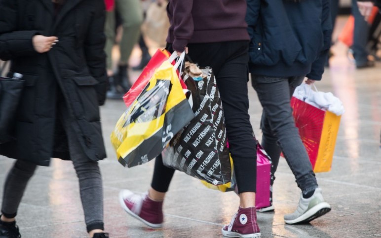 Impulsado por la baja inflación, el consumo creció 4% y acumula seis meses de suba | Política y Economía