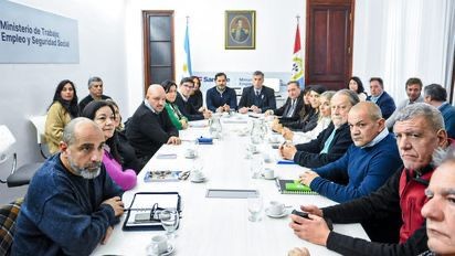 Paritaria docente sin oferta: el gobierno afirma que los sueldos superaron la inflación, pero los gremios lo niegan | Política y Economía