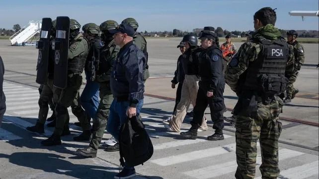 Extraditaron desde Paraguay a la pareja vinculada al triple homicidio en la boda de Ibarlucea | Rosario y la región