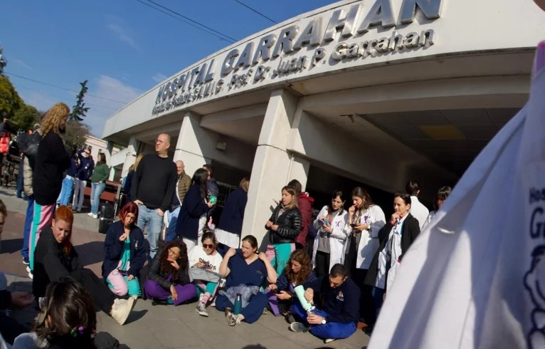 Por abrumadora mayoría, el Senado sancionó la emergencia en pediatría con foco en el Garrahan | Política y Economía