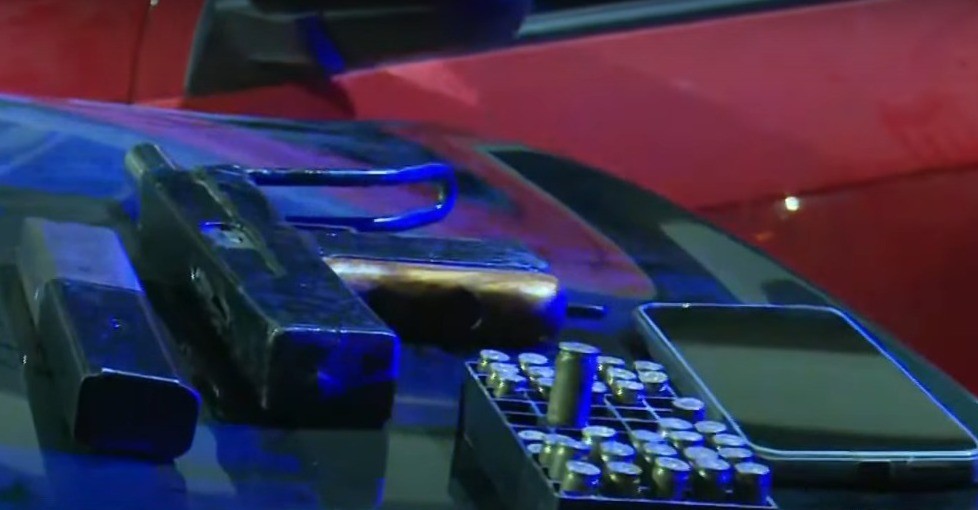 Rosario: un joven amenazó a su padre con un arma casera y quedó detenido | Rosario y la región