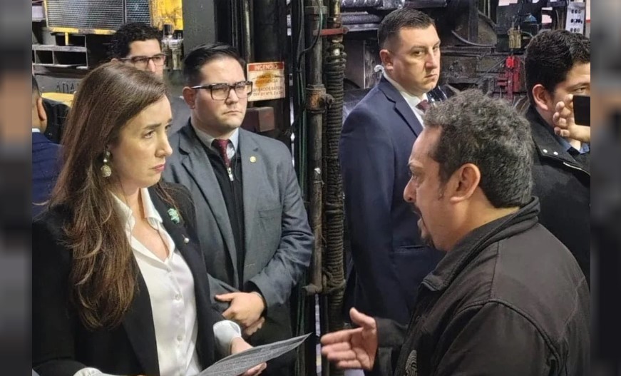 Tenso momento de Victoria Villarruel en una fábrica de neumáticos | Política y Economía