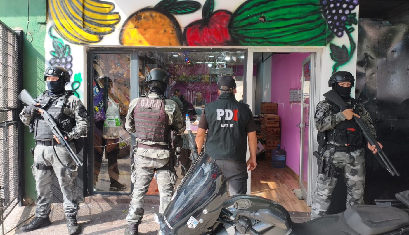 Megaoperativo de la PDI en Rosario: un detenido, y secuestros de un arma y más de $ 4 millones por un robo en San Lorenzo | Rosario y la región