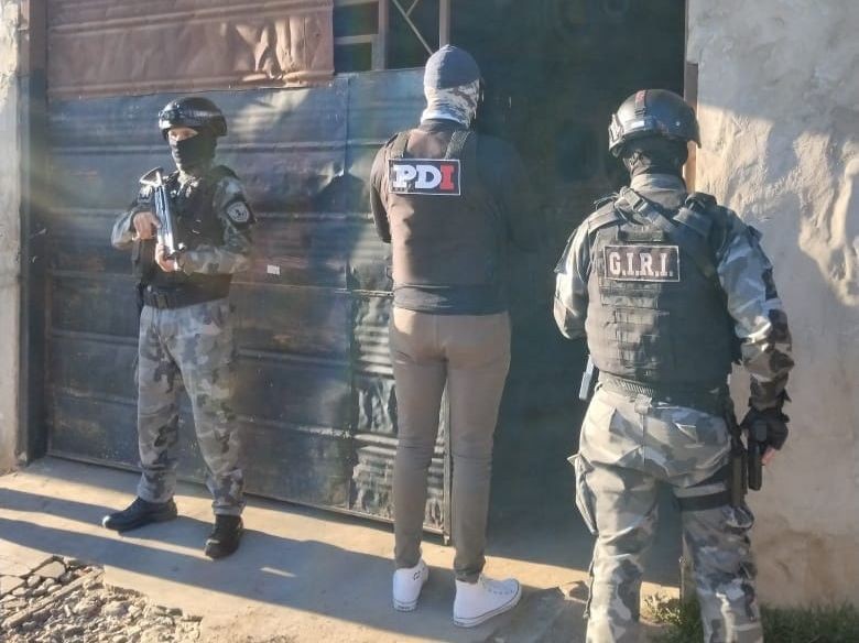 Allanamientos en Villa Gobernador Gálvez: detienen a un hombre por robo y amenazas | Rosario y la región