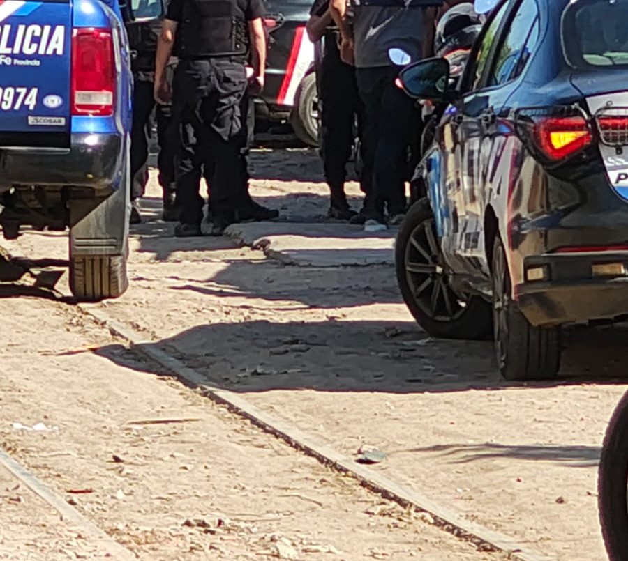 Investigan un posible femicidio en Villa Banana: una joven fue hallada muerta y hay un detenido | Rosario y la región