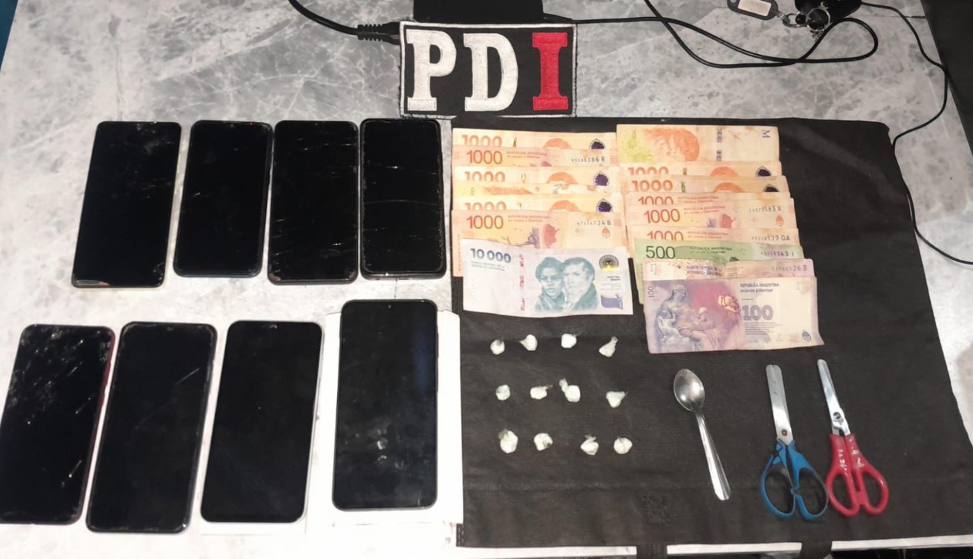 Detuvieron a dos sospechosos de vender droga en un barrio de zona sur | Rosario y la región