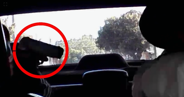 Violento asalto a un taxista: lo amenazaron con un arma y todo quedó grabado por la cámara del auto | Rosario y la región