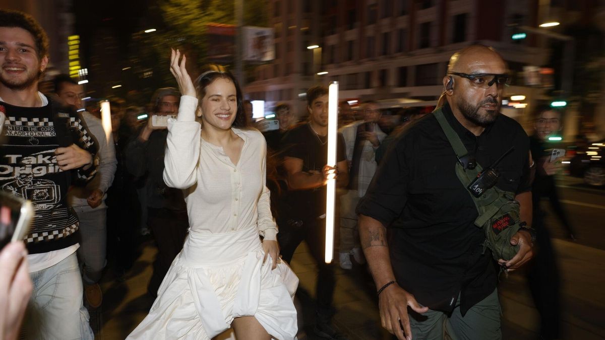 Rosalía anunció su nuevo álbum LUX con una performance sorpresa en Madrid | Espectáculos