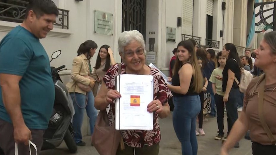 Último día para tramitar la ciudadanía española bajo la Ley de Nietos | Rosario y la región