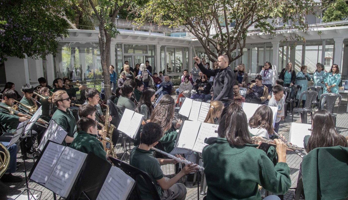 Arte y salud: la Banda Infanto Juvenil Villa Hortensia ofreció un concierto en el Hospital Vilela | Rosario y la región