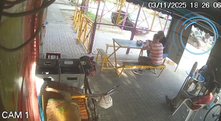 Atropellaron a un peatón en zona noroeste: el conductor perdió el control y subió al cordón | Rosario y la región