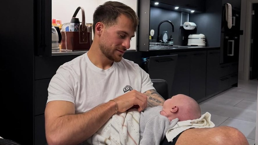 Alexis Mac Allister mostró su lado más tierno con su hija Alaia | Espectáculos