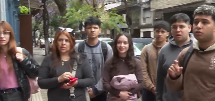 Juntan fondos para su graduación: los alumnos del colegio Crucero General Belgrano piden ayuda para cumplir su sueño | Rosario y la región