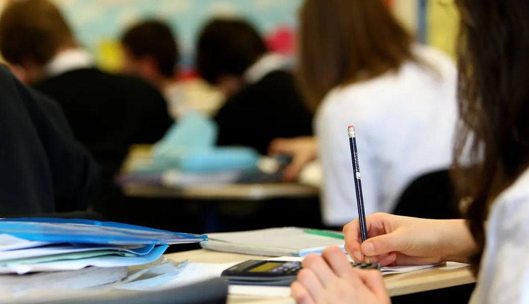 Colegios privados: el Gobierno eliminó el control estatal de las cuotas y matrículas | Política y Economía