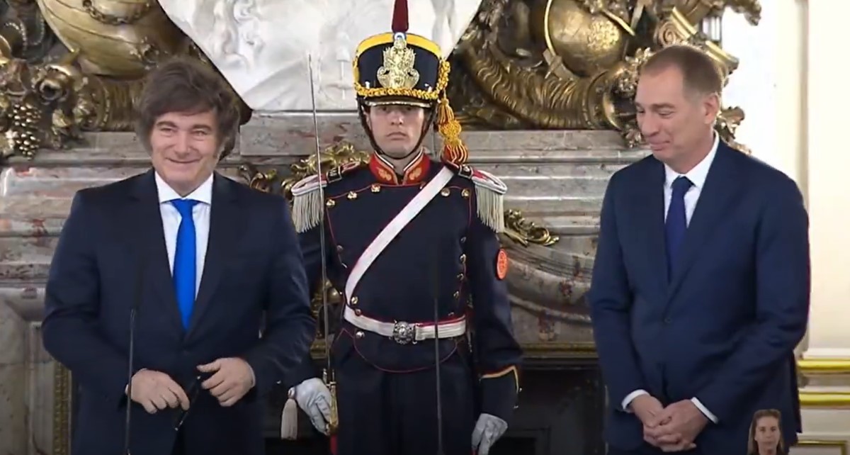 Javier Milei le tomó juramento a Diego Santilli como nuevo ministro del Interior | Política y Economía