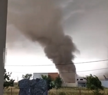 Un remolino de viento causó destrozos en Carcarañá en plena tormenta | Rosario y la región