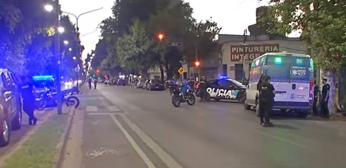 Francia y Rioja: chocaron dos motos de la Policía | Rosario y la región