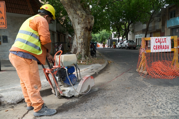 La Municipalidad reconstruye 95 cuadras en enero dentro del plan de reparación de 810 arterias en 2026 | Rosario y la región