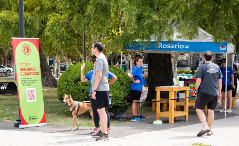 Más de 100 espacios públicos funcionan como refugios climáticos en la ciudad | Servicios