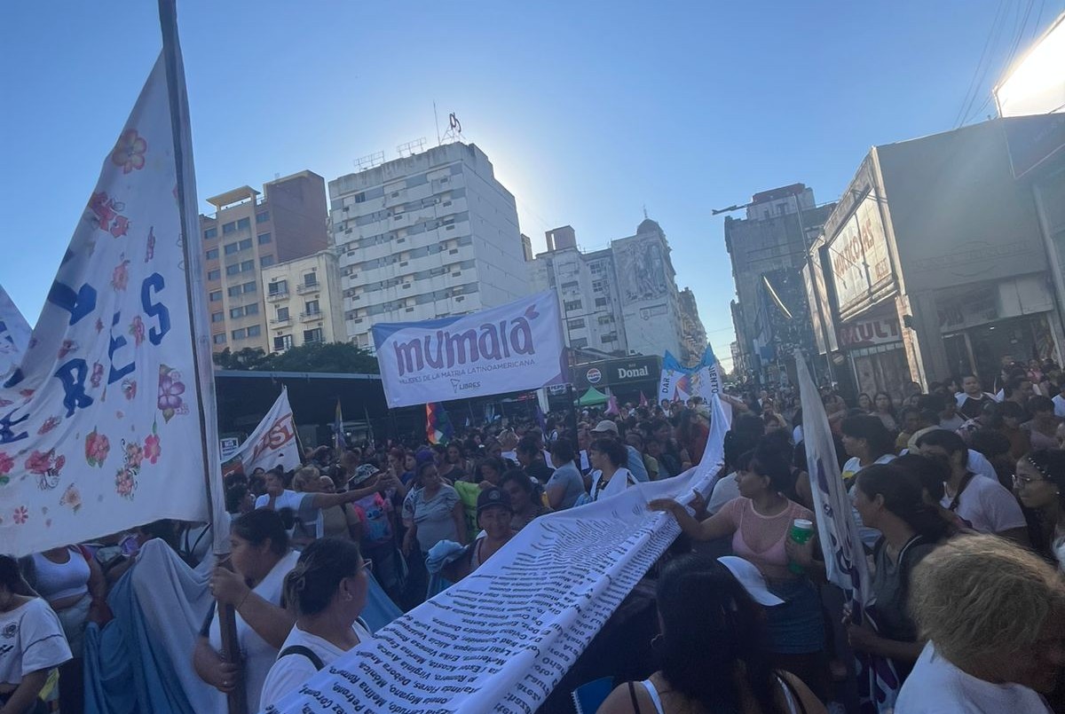 Un país con un femicidio cada 34 horas: fuerte movilización en Rosario | Rosario y la región