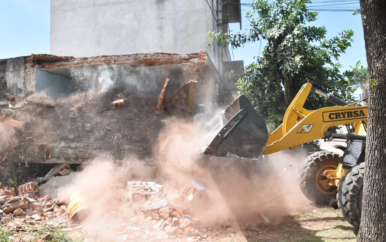 Venado Tuerto: la Provincia derrumbó el búnker número 100 desde la implementación de la Ley de Microtráfico | Información General