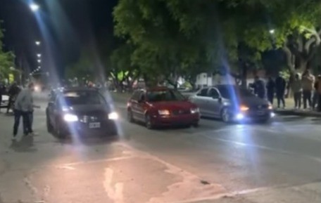 Volvieron las picadas ilegales en Bv. Oroño y Lamadrid: persisten a pesar de las lomas de burro | Rosario y la región