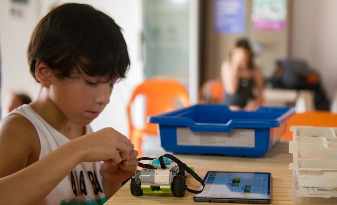 Verano tecnológico: abren inscripciones a los talleres gratuitos de robótica para niñas y niños | Servicios