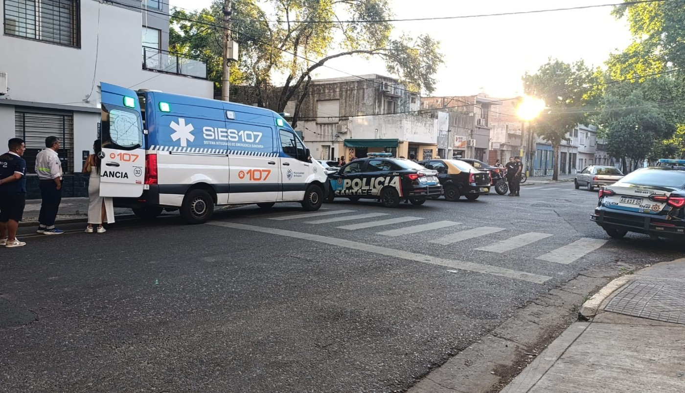 Adolescente de 13 años hospitalizado tras ser chocado mientras circulaba en bicisenda de Génova, Rosario | Rosario y la región