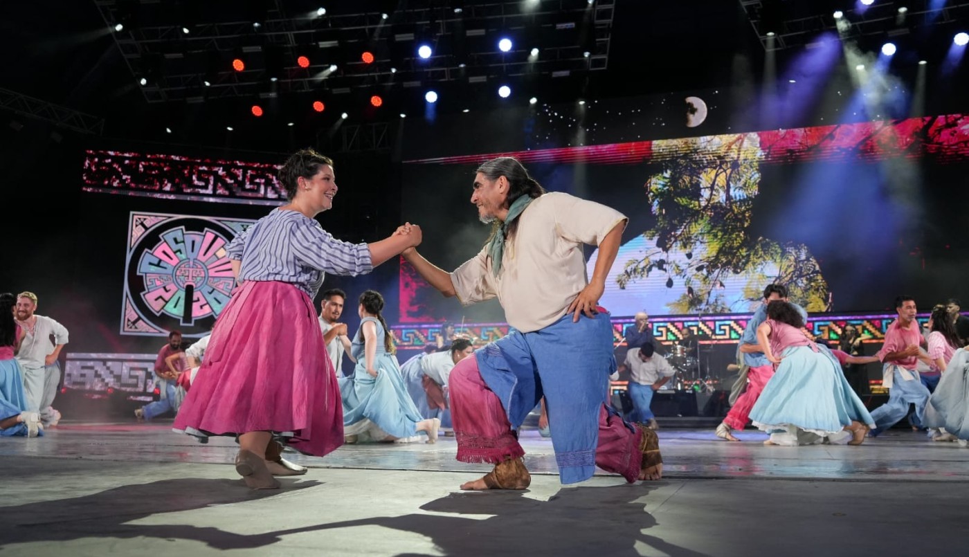 La Delegación Oficial Santafesina brilló y recibió una ovación de pie en el Festival de Folclore de Cosquín | Espectáculos