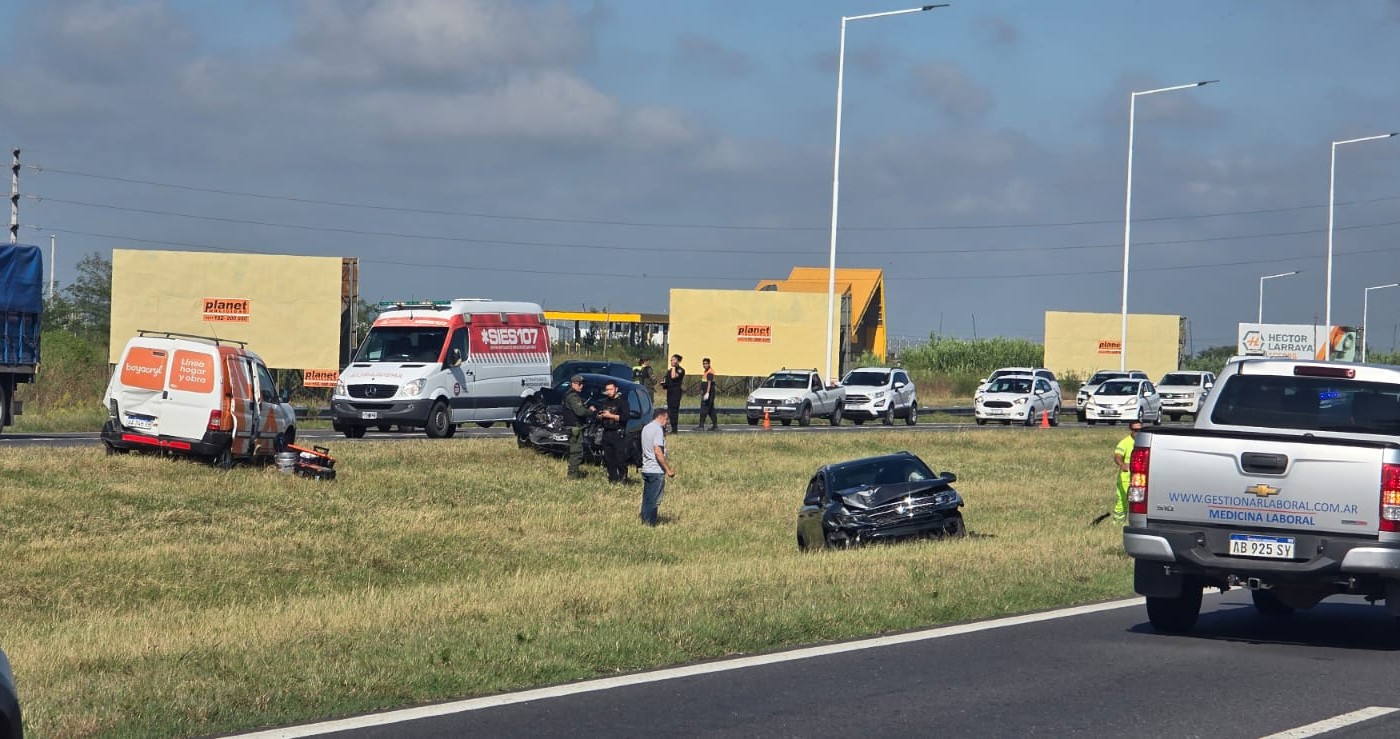 Doble siniestro vial en la Autopista Rosario-Córdoba: intervino el helicóptero sanitario | Rosario y la región