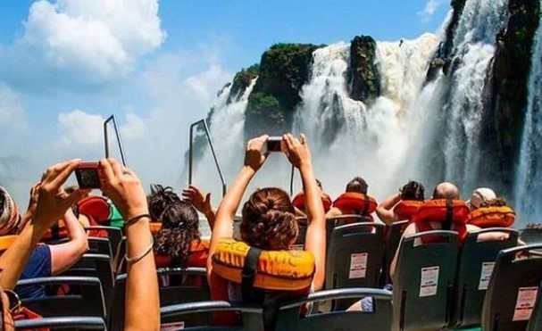 Iguazú habilita “microeventos” con hasta 60 personas y estrictas medidas ambientales | Información General