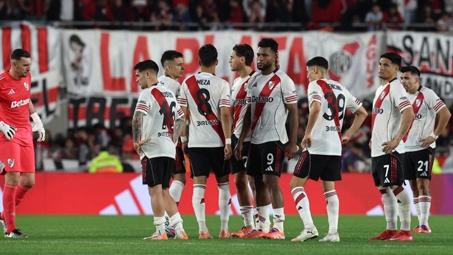 En plena crisis futbolística, River oficializó la partida de varios referentes | Deportes