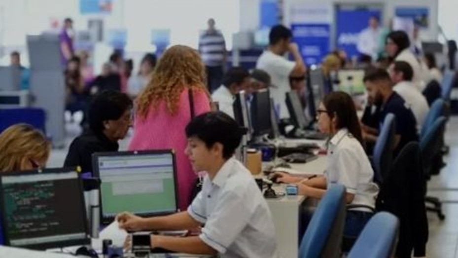 Más de 15 mil empleados estatales quedaron sin trabajo en lo que va del año | Política y Economía