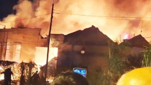 Explosión e incendio en una fábrica bonaerense | Información General