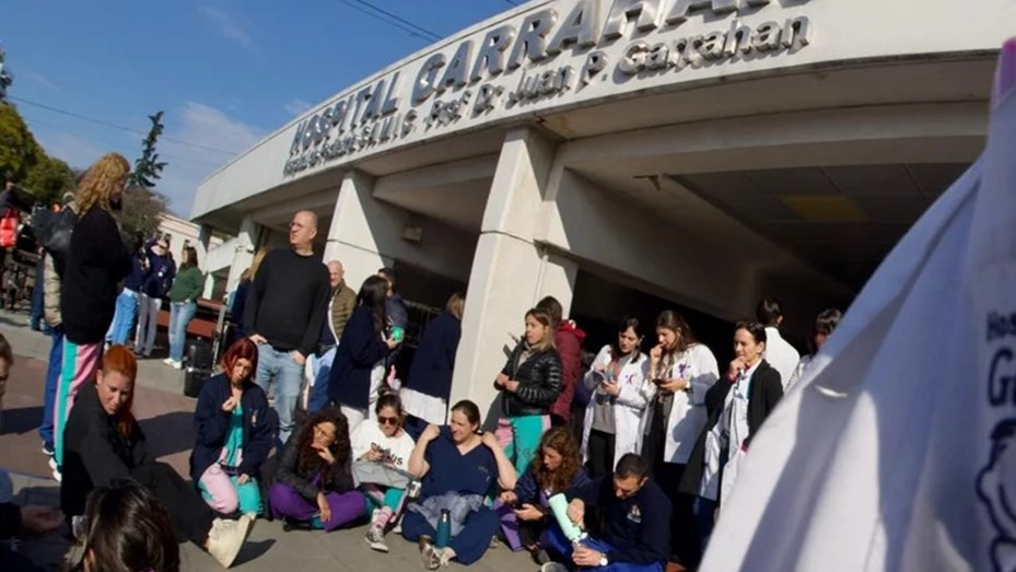 El Hospital Garrahan y organizaciones de discapacidad llaman a un abrazo simbólico en Plaza de Mayo | Información General