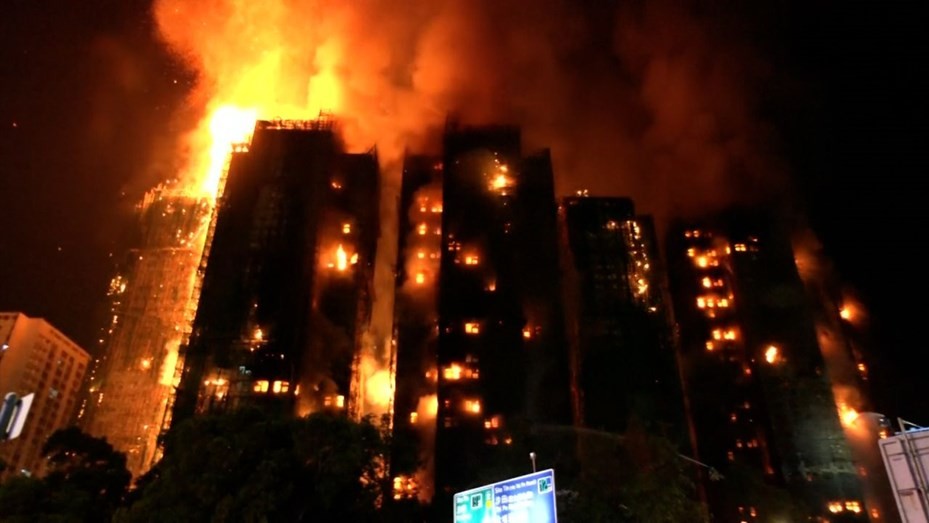 Incendio en Hong Kong deja 55 muertos y cientos de personas desaparecidas | Internacionales