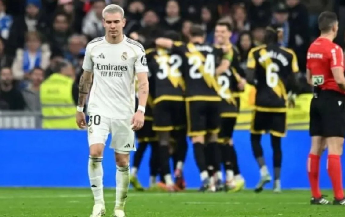 El argentino Mastantuono recibió silbidos de los aficionados del Real Madrid | Deportes