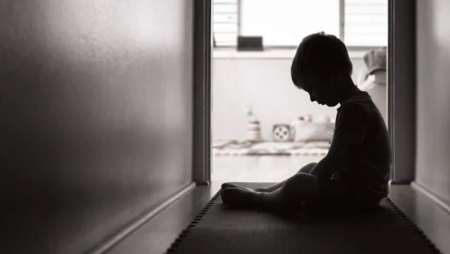 Aumenta la depresión en chicos: pediatras advierten por más presencia adulta y menos pantallas | Información General