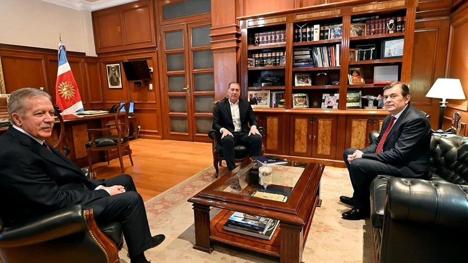 Santilli visita Misiones y trabaja para cerrar la agenda con los 20 gobernadores | Internacionales